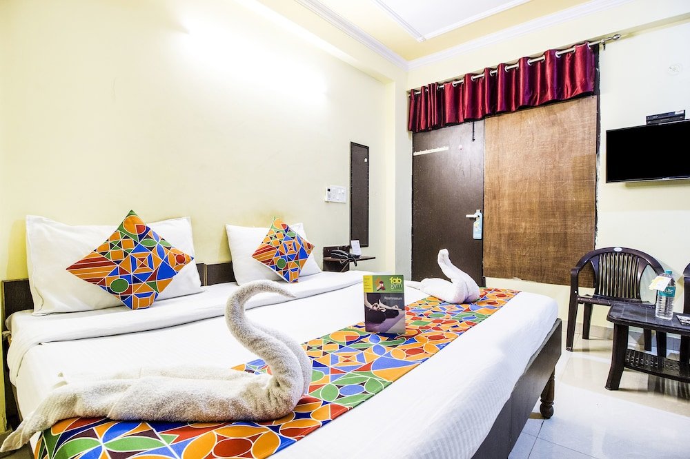 hotel parikshit palace