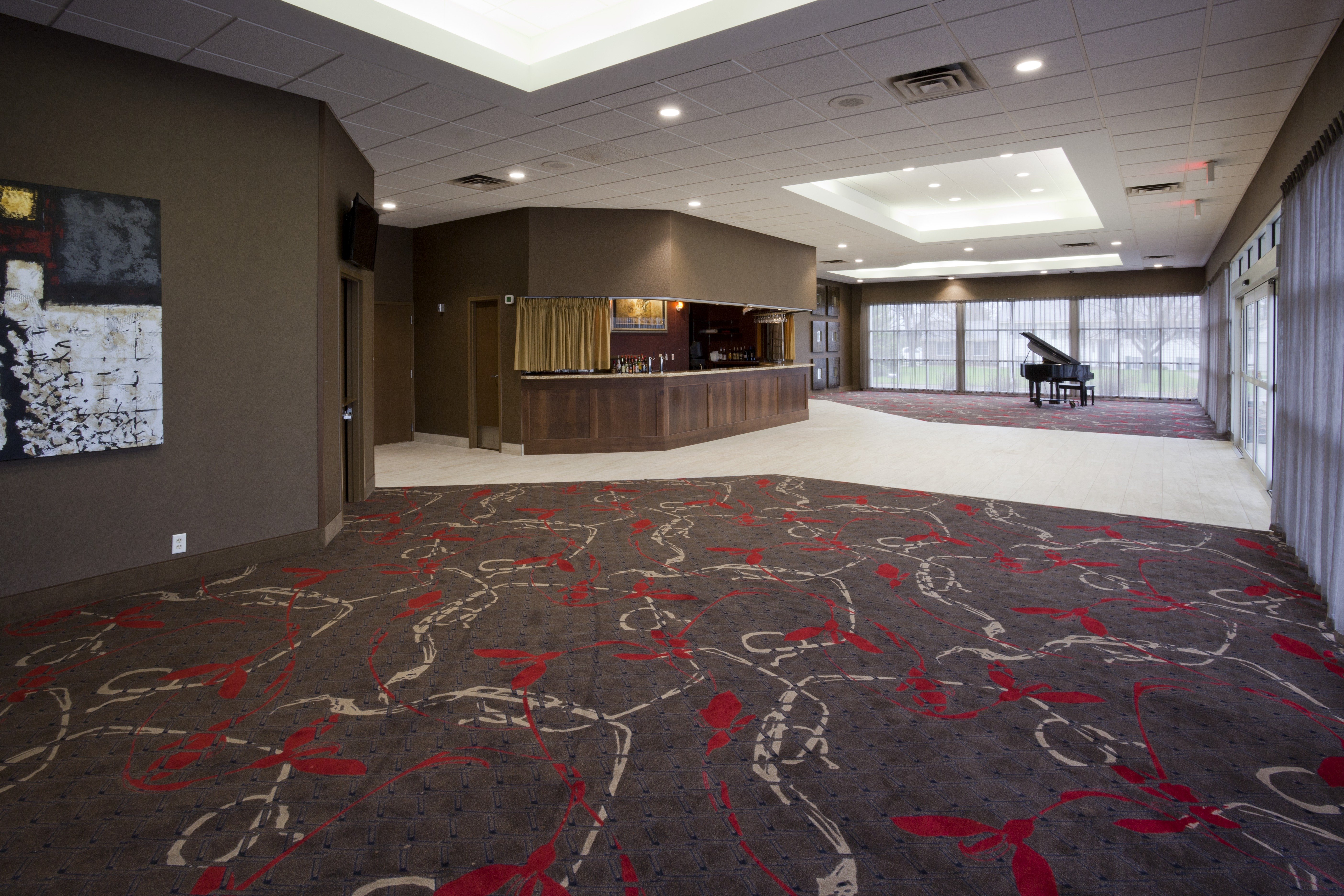 holiday inn express and suites willmar by ihg