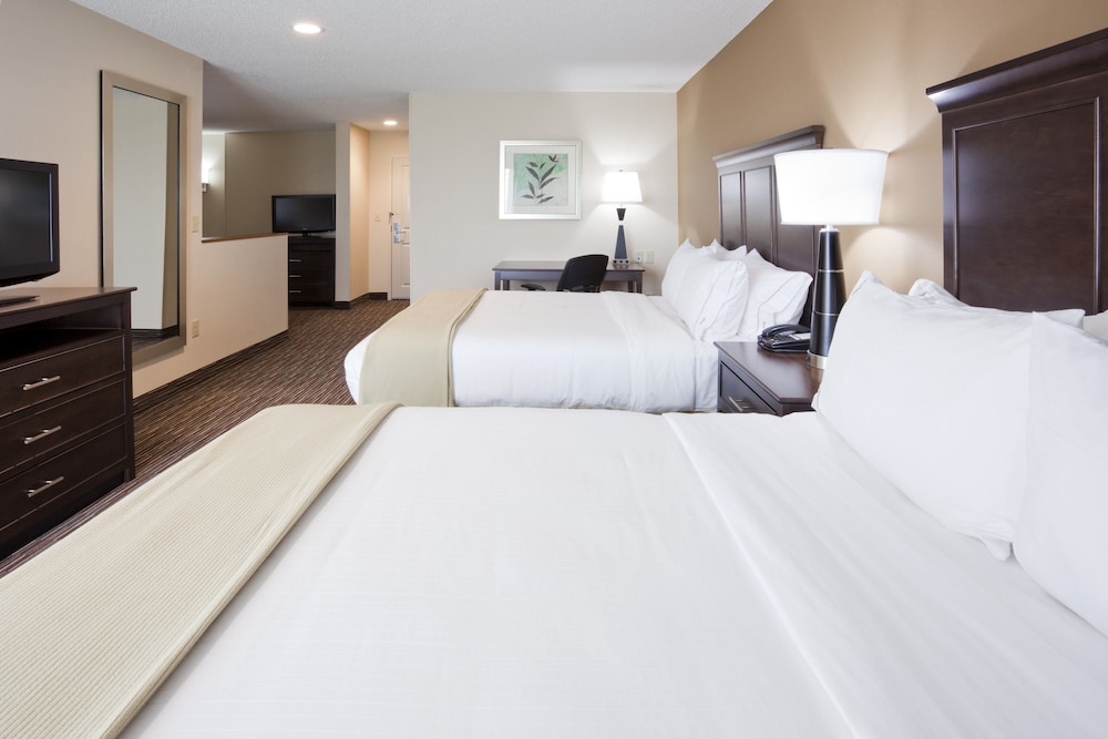 holiday inn express and suites willmar by ihg