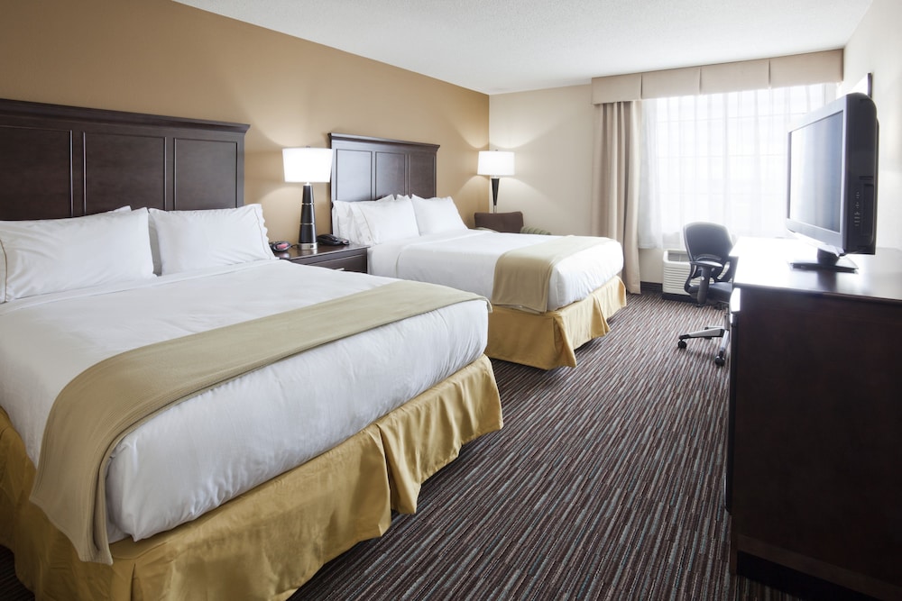 holiday inn express and suites willmar by ihg