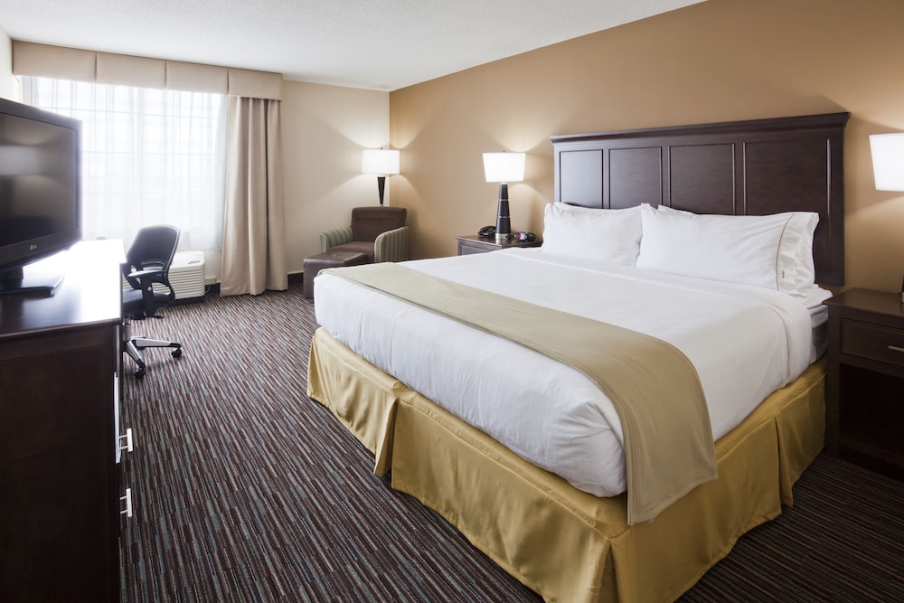 holiday inn express and suites willmar by ihg