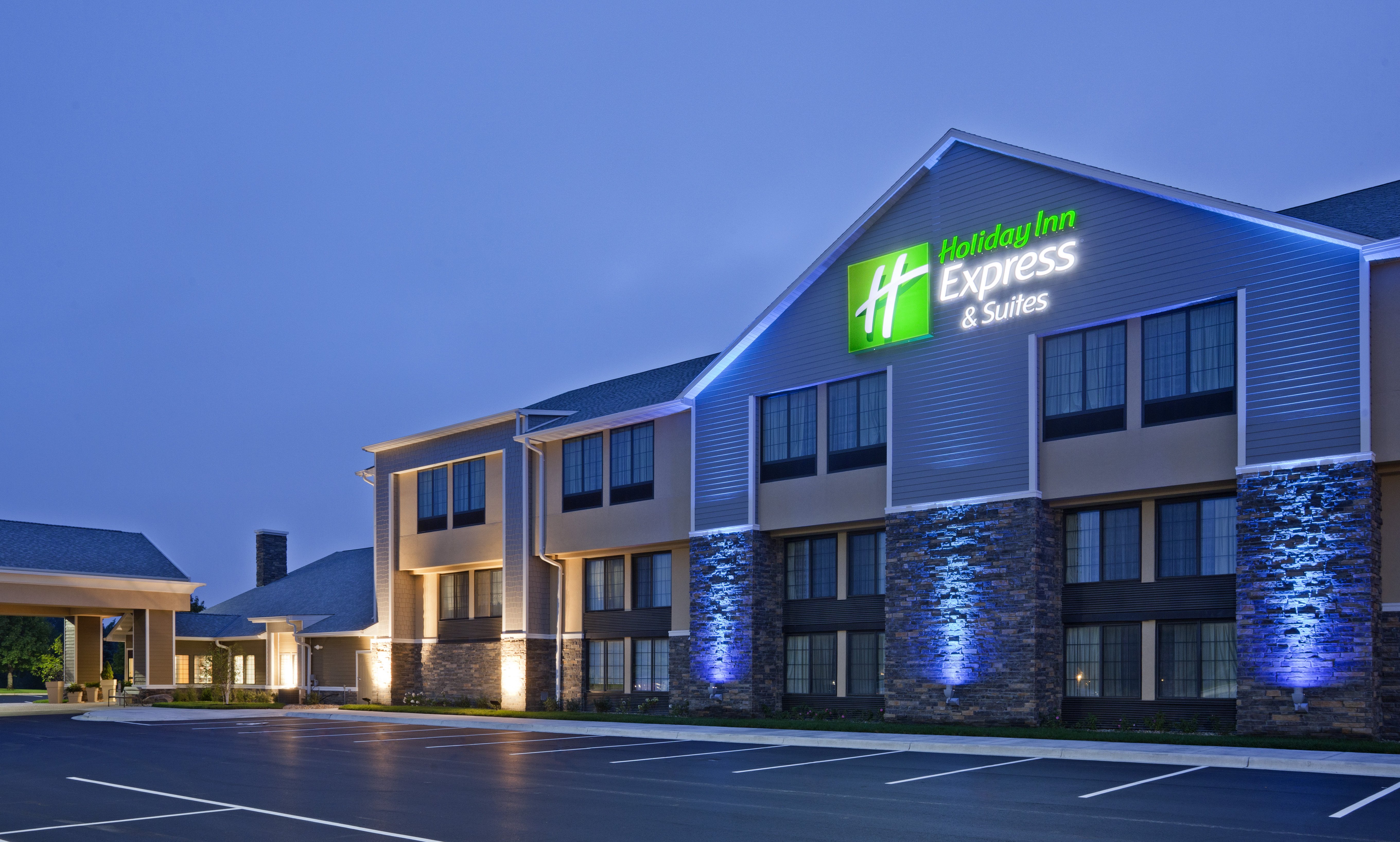 holiday inn express and suites willmar by ihg