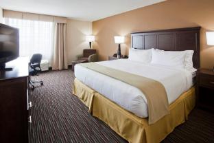 holiday inn express and suites willmar by ihg