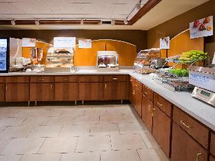 holiday inn express and suites willmar by ihg