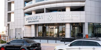 pyramisa hotel apartments dubai
