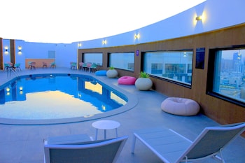 pyramisa hotel apartments dubai