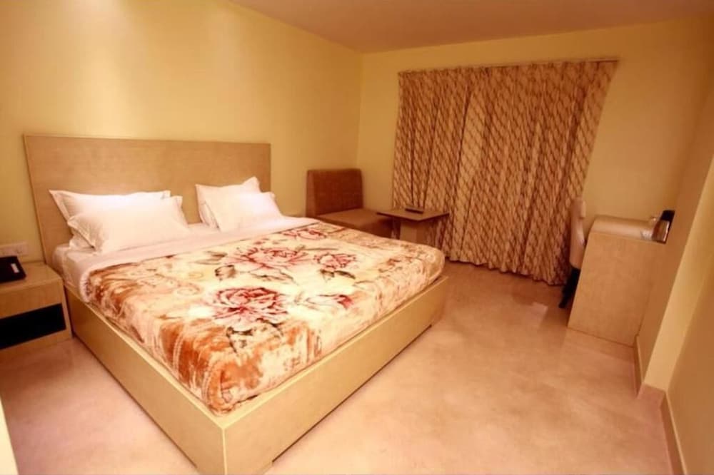 mayur hotel