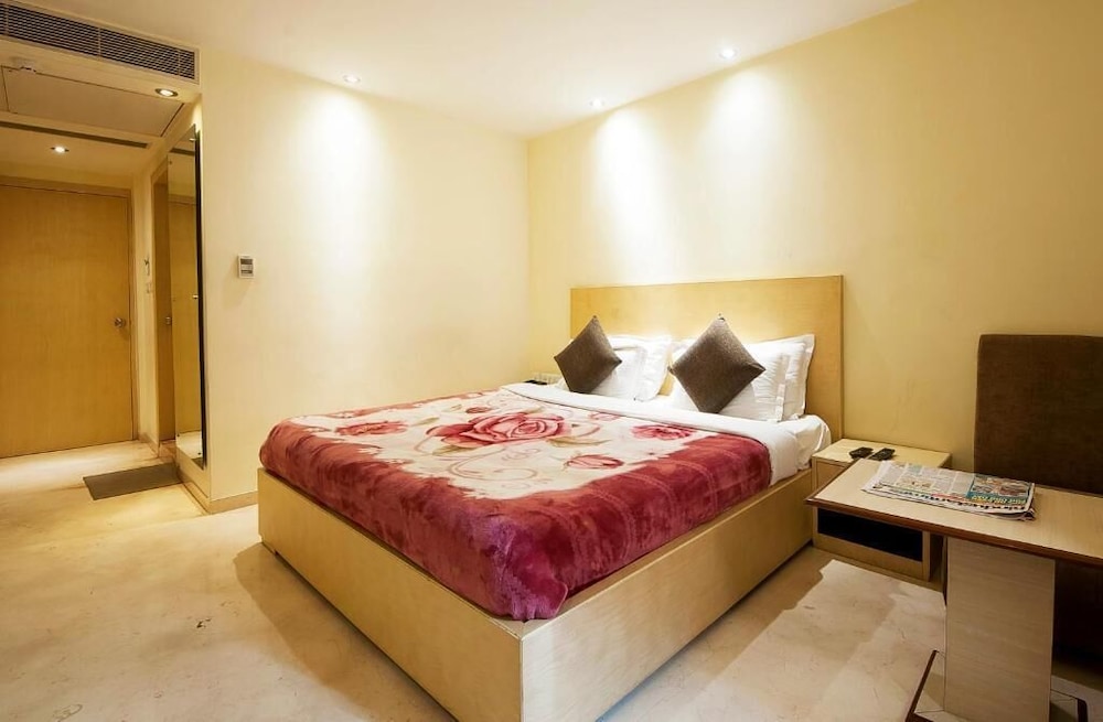 mayur hotel