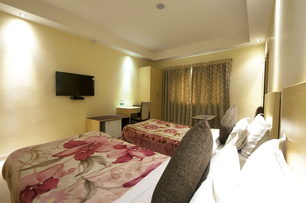 mayur hotel