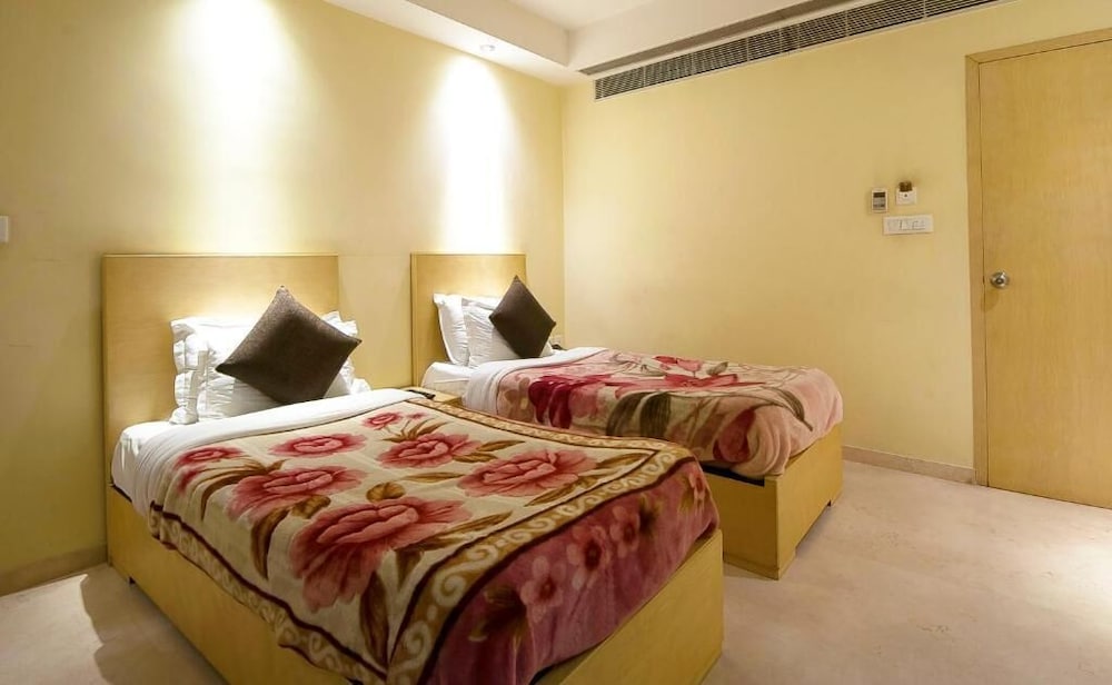 mayur hotel