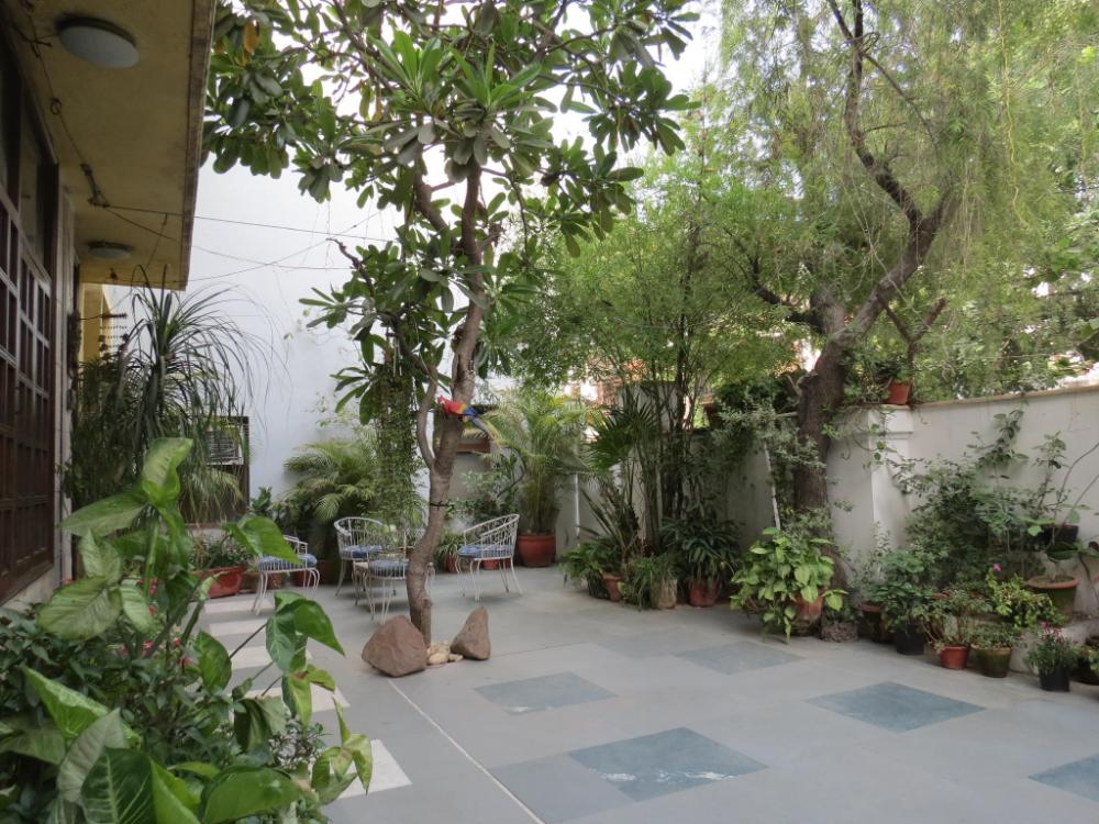 trendy bed and breakfast and service apartments