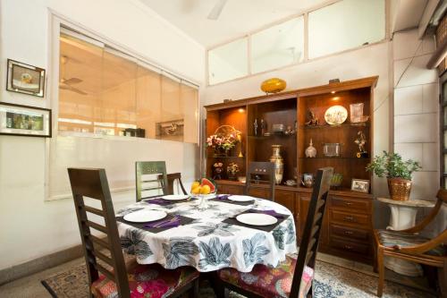 trendy bed and breakfast and service apartments