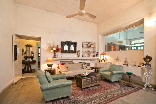 trendy bed and breakfast and service apartments