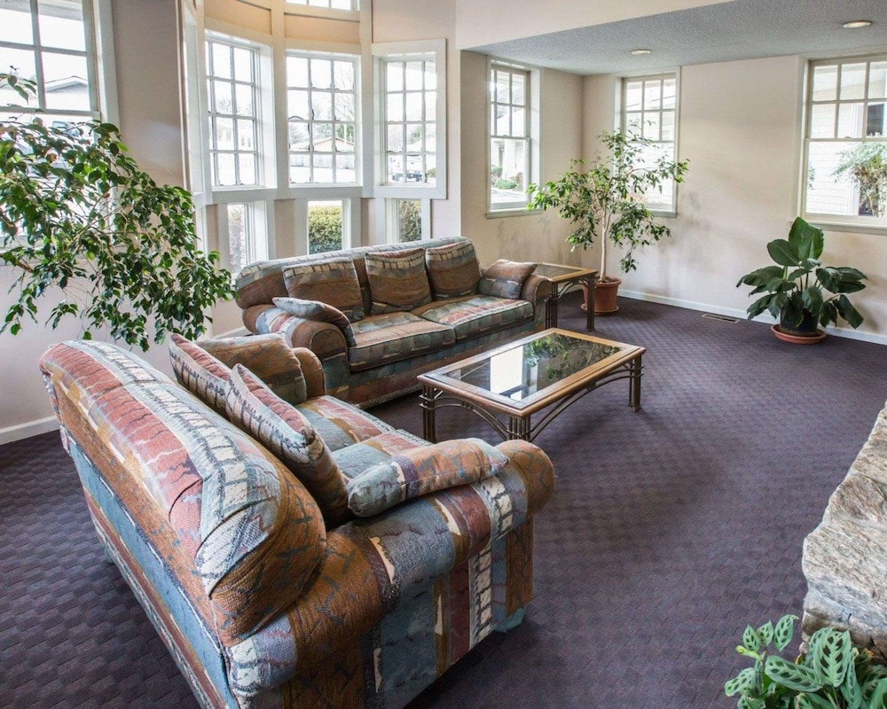 rodeway inn and suites cherokee on the river