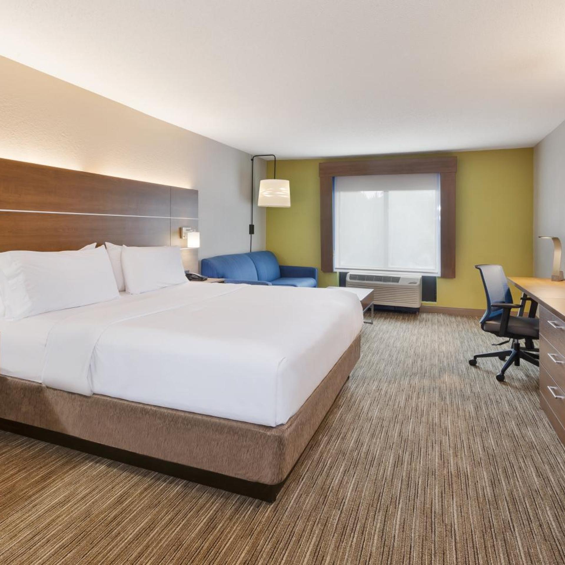 holiday inn express hotel and suites chesapeake by ihg