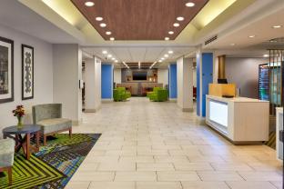 holiday inn express hotel and suites chesapeake by ihg