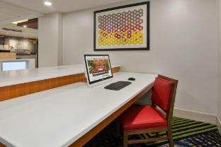holiday inn express hotel and suites chesapeake by ihg