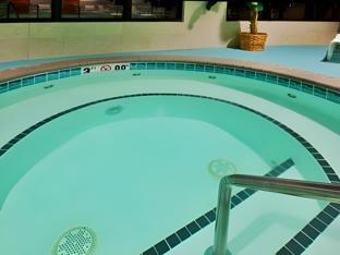 holiday inn express hotel and suites chesapeake by ihg