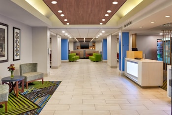 holiday inn express hotel and suites chesapeake by ihg