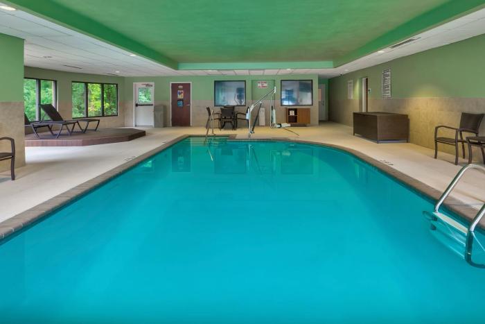 holiday inn express hotel and suites chesapeake by ihg