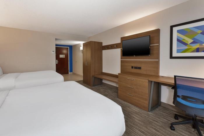 holiday inn express hotel and suites chesapeake by ihg