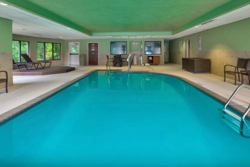 holiday inn express hotel and suites chesapeake by ihg