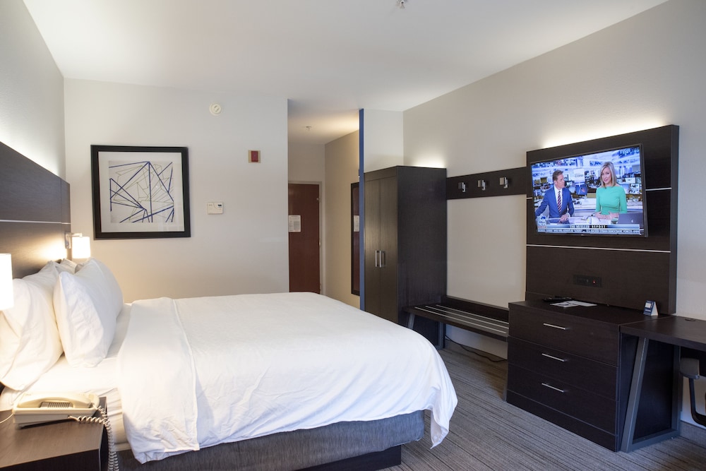 holiday inn express hotel and suites chester by ihg