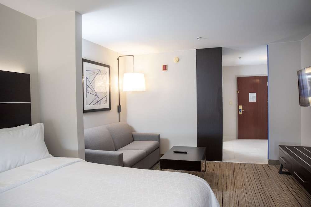 holiday inn express hotel and suites chester by ihg