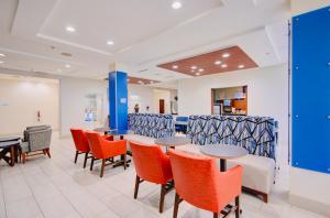 holiday inn express hotel and suites chester by ihg
