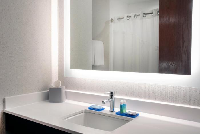 holiday inn express hotel and suites chester by ihg