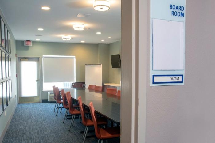 holiday inn express hotel and suites chester by ihg