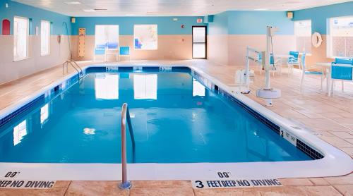 holiday inn express hotel and suites chester by ihg