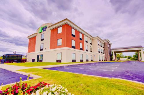 holiday inn express hotel and suites chester by ihg