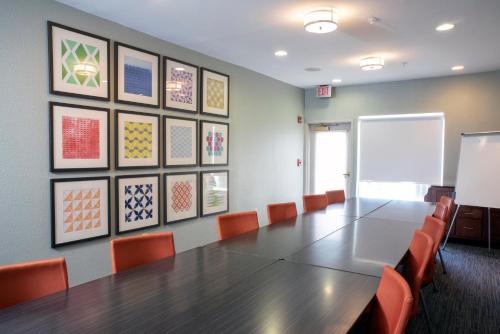 holiday inn express hotel and suites chester by ihg