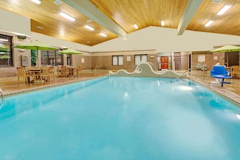 Days Inn By Wyndham Cheyenne,Laramie>>Cheyenne,2 star