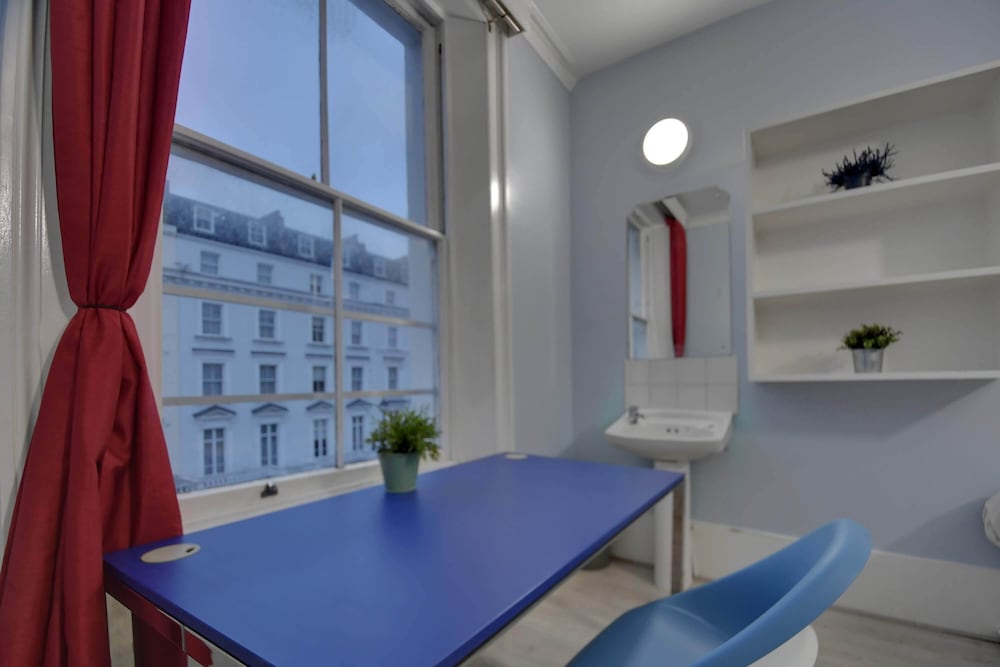 astor victoria hostel adults only
