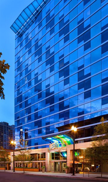 aloft chicago downtown river north