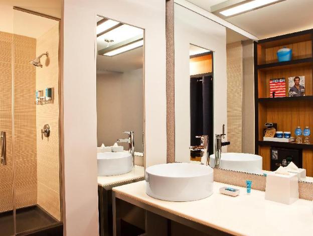 aloft chicago downtown river north