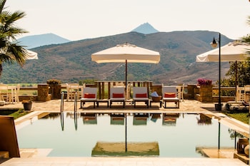 anemos hotel