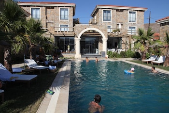 anemos hotel