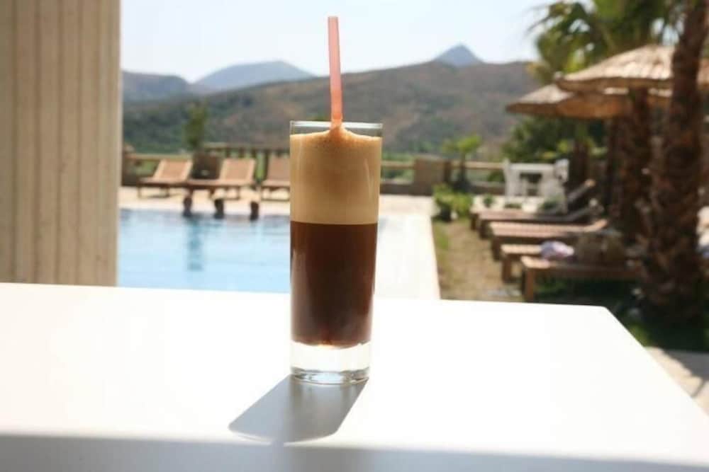 anemos hotel