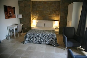 anemos hotel