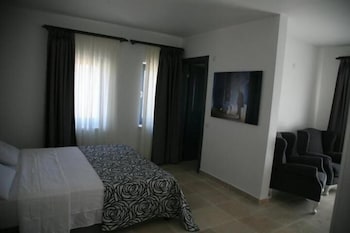 anemos hotel