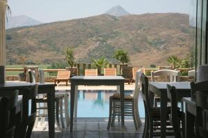 anemos hotel