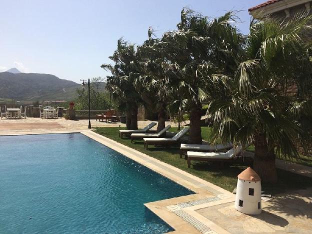 anemos hotel