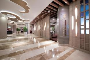 the berkeley hotel pratunam