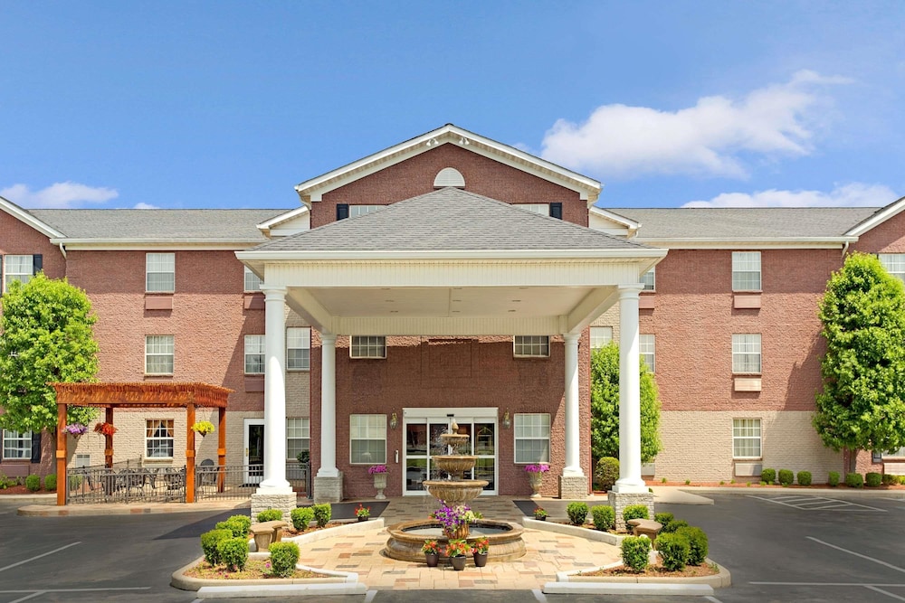 Hawthorn Extended Stay By Wyndham Cincinnati/Sharonville,Hamilton>>Cincinnati,3 star