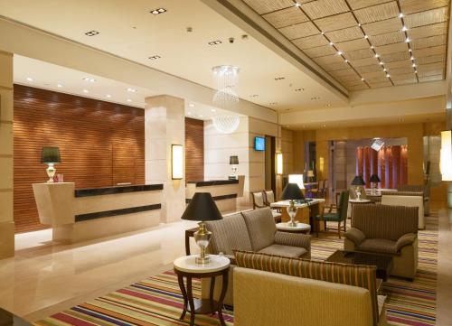 balaji sarovar premiere solapur