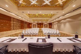 balaji sarovar premiere solapur