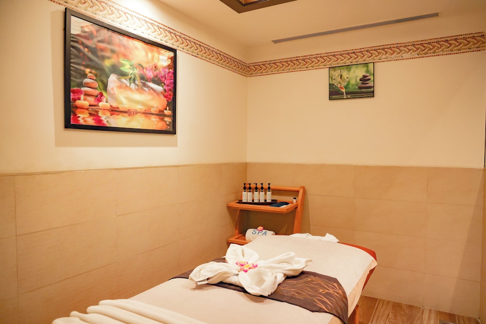 balaji sarovar premiere solapur